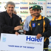 Mohammad Hafeez receives Man of the series award