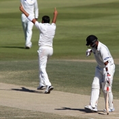 Imran Khan successful appeal for lbw against Ish Sodhi