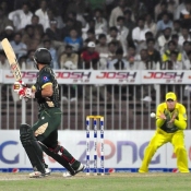 Ahmed Shehzad guides the ball straight in the hands of Smith at 1st slip
