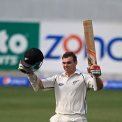 Tom Latham celebrates his 2nd Test hundred