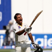 Sarfraz Ahmed celebrates his 3rd Test century