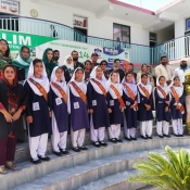 Pakistan women cricketers visit Peace School and College