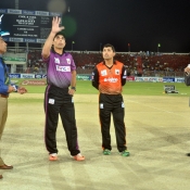 Misbah-ul-Haq and Kamran Akmal at toss