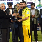 Khyber Pakhtunkhwa Fighters captain Junaid Khan receives winning trophy from Chairman PCB Mr. Shaharyar M. Khan