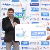 Peshawar Panthers skipper Zohaib Khan receives Man of the match award in Bank Albaraka Presents Haier T20 Cup match against AJK Jaguars