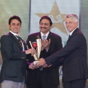 Saeed Ajmal wins Special Prize for the Best Bowler of theYear