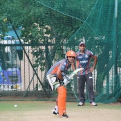 Umar Siddiq batting in the nets