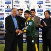 Umar Siddiq receives Man of the match award