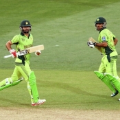 Ahmed Shehzad and Sarfraz Ahmed give Pakistan a flying start