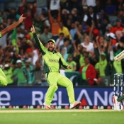Wahab Riaz and Ahmed Shehzad celebrate Pakistan victory