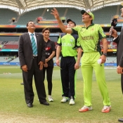 Misbah and Porterfield during the toss